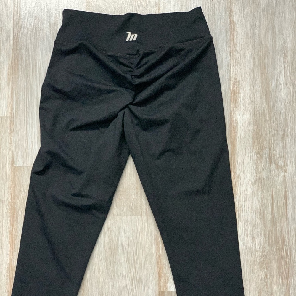 Muscle nation scrunch bum leggings